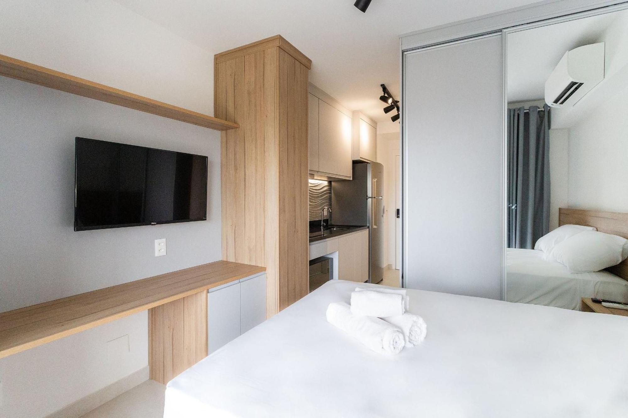 Hub Vila Madalena - Studios Por Temporada Сан-Пауло Экстерьер фото